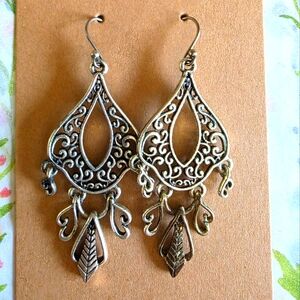 Elegant Gold Color Filigree Earrings